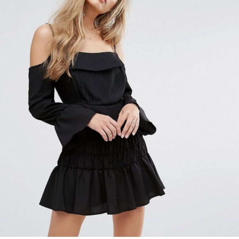 Foxiedox Black Plisse Off Shoulder Mini Dress S
